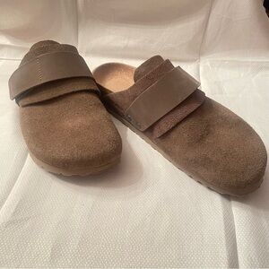 Velcro Light Brown Birkenstock Nagoya clogs Size 42 (US 11)